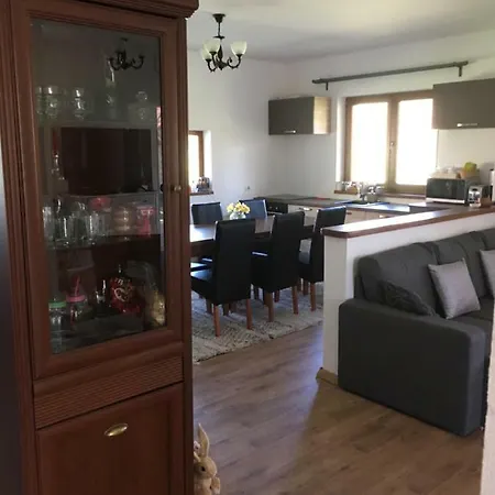 Căsuța De Sub Pădure